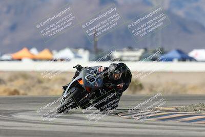 media/Dec-07-2025-CVMA (Sun) [[3e7d2de5dc]]/Race 7-Formula Lightweight Twins Shootout/